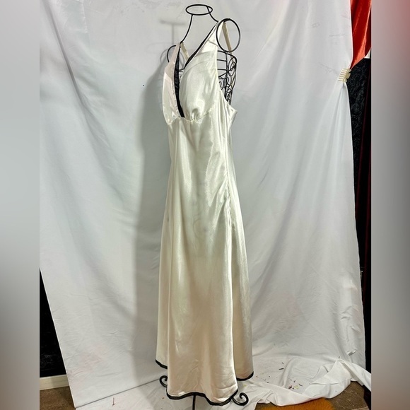 Jones New York white silky maxi slip dress size L - Picture 9 of 10